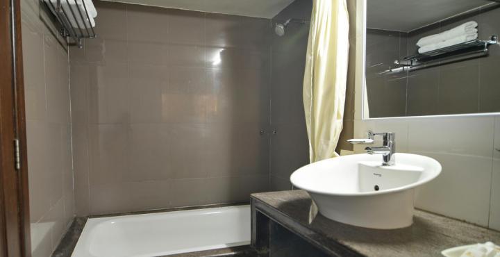 Ambience Executive Otel Pimpri-Chinchwad Dış mekan fotoğraf