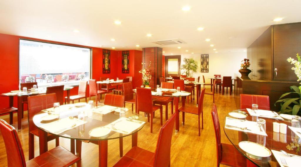 Ambience Executive Otel Pimpri-Chinchwad Restoran fotoğraf